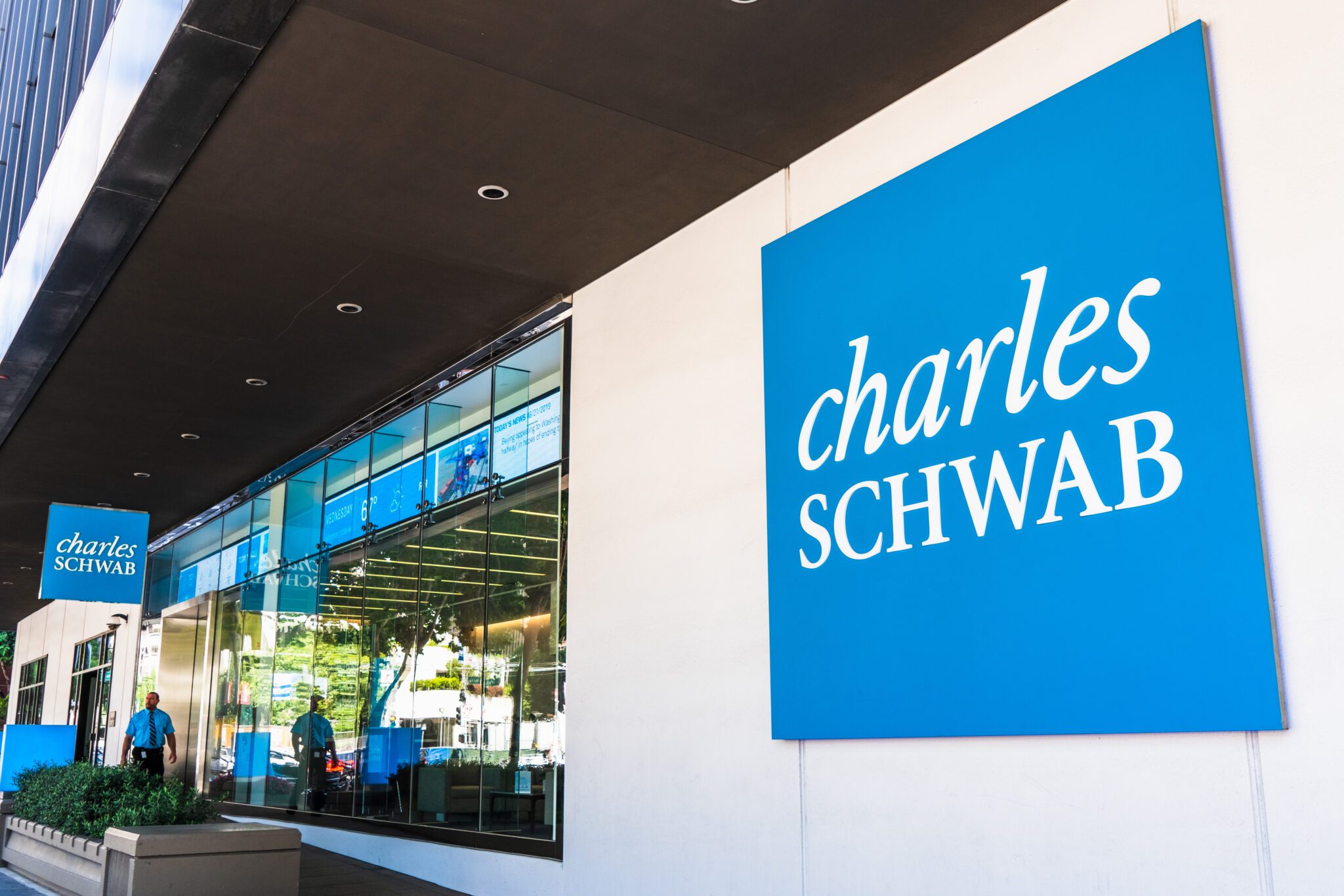 Moneta Hosts Charles Schwab’s Chief Risk Officer to Discuss Recent Banking Concerns