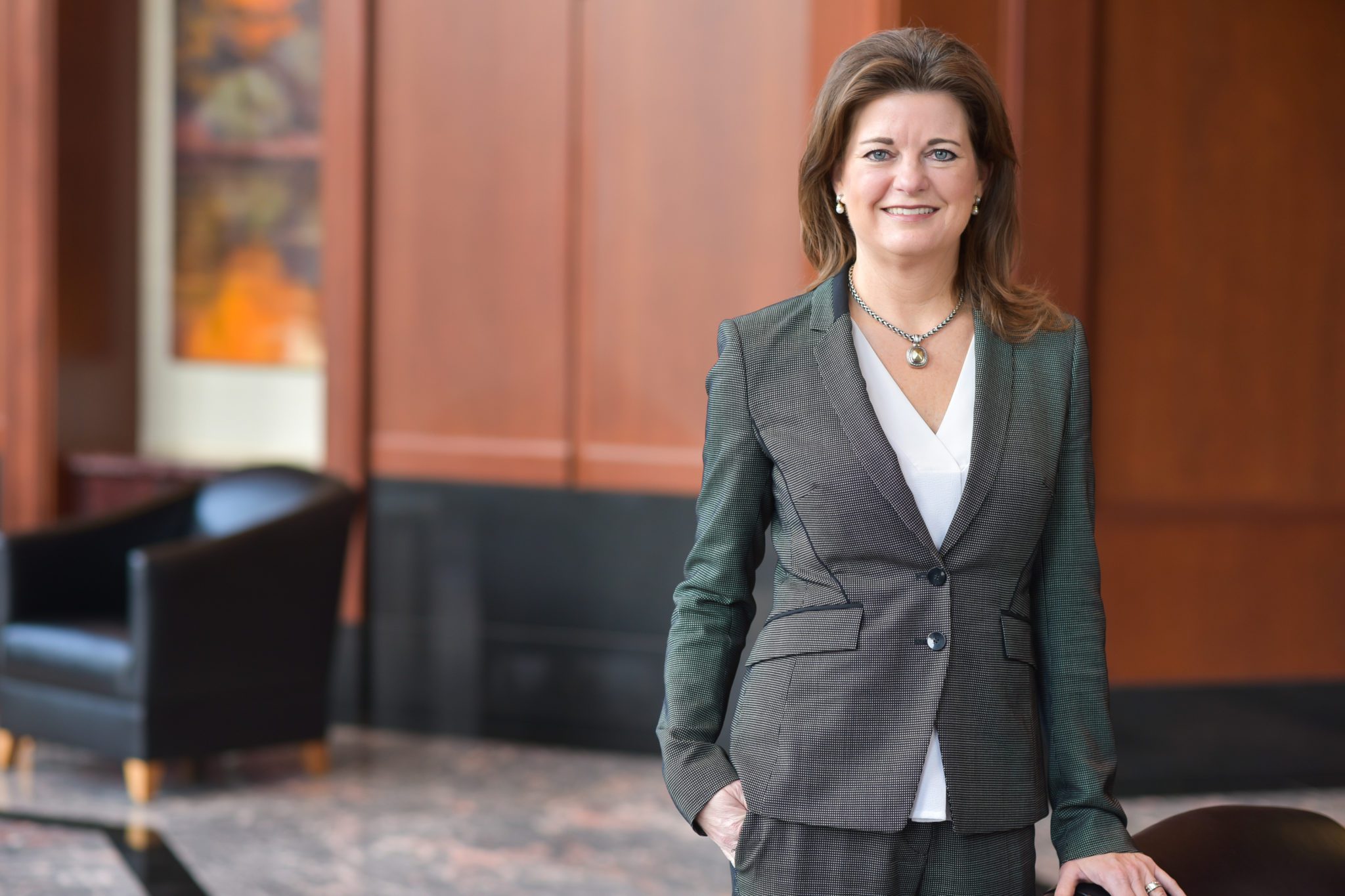 Barron’s ranks Moneta Partner Diane Compardo as a Top 3 Financial Advisor in Missouri